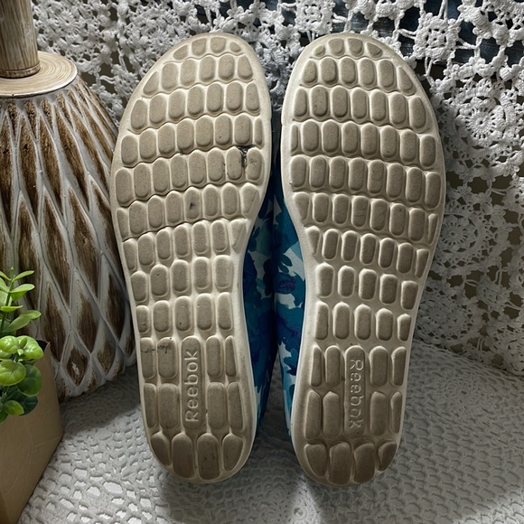 Redbox walking shoe US 8.5 - Picture 8 of 9